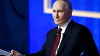Vladimir Putin a făcut semne disperate. Ce s-a întâmplat cu liderul de la Kremlin în timpul mesajului de Ziua Femeii