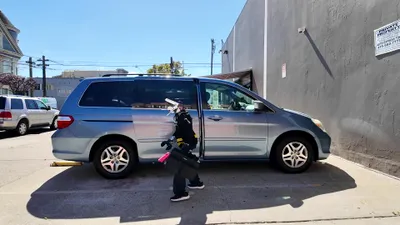 O companie din San Francisco susține că oferă servicii de curățenie cu ajutorul roboților umanoizi. Experții sunt sceptici