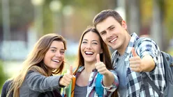 Anxietatea viitorilor studenți, exploatată online: pagini Instagram “vând” relații de prietenie înainte de facultate