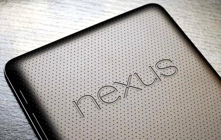 Tableta Nexus 7 nu suportă stick-uri USB Flash şi conexiuni MHL