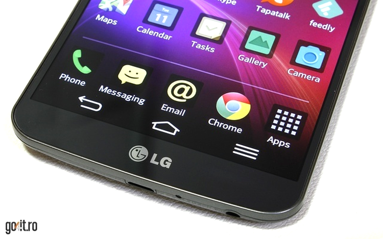 LG G Flex - un panoul AMOLED de bună calitate...