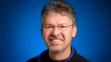 John Giannandrea, directorul departamentului de inteligență artificială din cadrul Apple, va părăsi compania