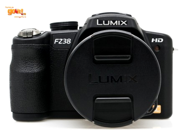 Panasonic Lumix FZ38 - aparat cu aspect DSLR