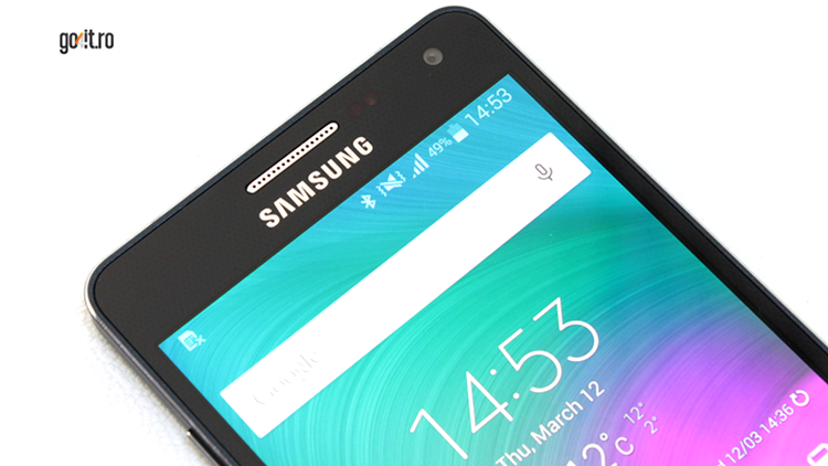 Samsung Galaxy A5 - Display AMOLED HD cu matrice Pen-Tile 