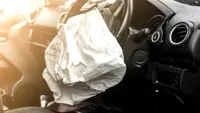 Ce semnifică când te visezi într-un accident de mașină: simbolurile ascunse din spatele acestui vis