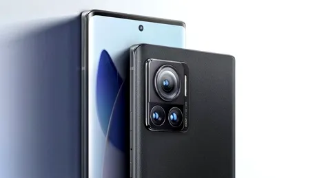 Motorola lansează X30 Pro, primul telefon cu o cameră de 200 megapixeli