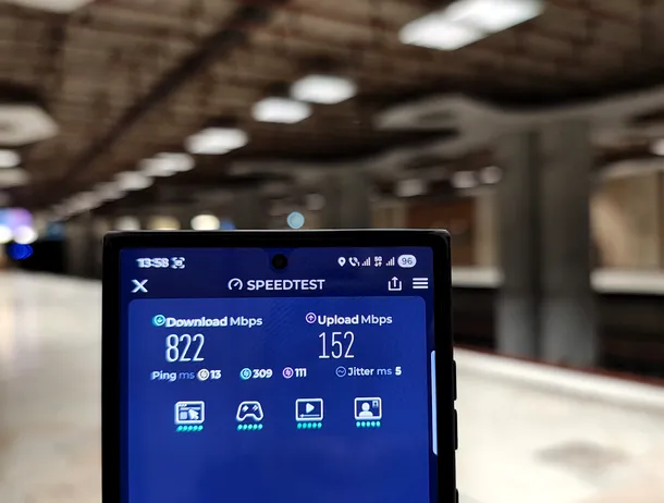 Orange aduce 5G+ în metroul din București. Ce viteze de download se ating acum în stații