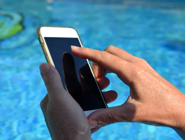 Noua funcție de siguranță FaceTime pentru conturile copiilor din iOS 26 pare să se aplice și adulților