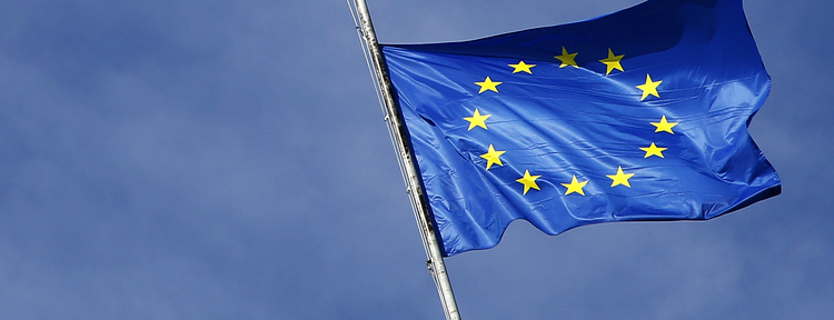 Uniunea Europeană a impus un nou set de reguli mai stricte pentru companiile ce activează în industria telefoniei mobile