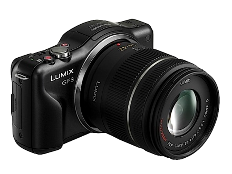 Panasonic GF3 cu obiectivul 14-42 mm