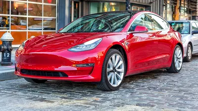 Tesla ar putea lansa o ediție Model 3 pentru Europa, mai ieftină și cu design hatchback