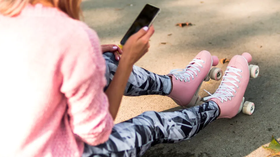 O adolescentă a furat 42.000 de euro din seiful părinților pentru a cumpăra cadouri virtuale pentru influenceri pe rețelele de socializare