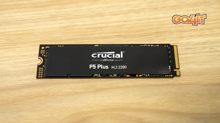 Crucial P5 Plus center