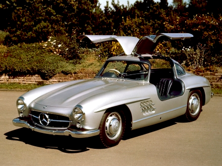 Mercedes 300 SL - un supercar de acum 50 de ani