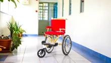 Inovație din bambus în Kenya: Scaune cu rotile ieftine și ușoare pentru copiii cu dizabilități