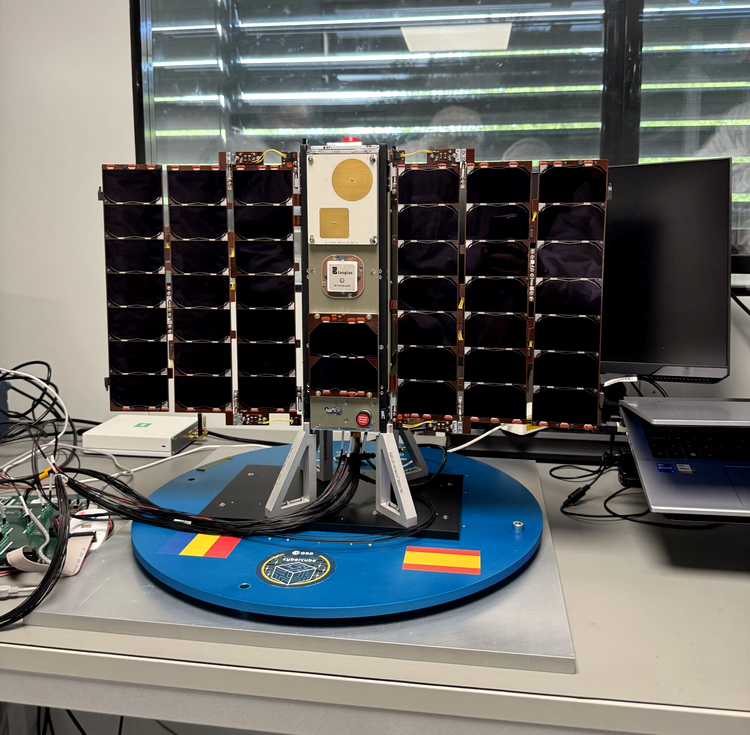 satelitul cybercube inainte de a ajunge in spatiu