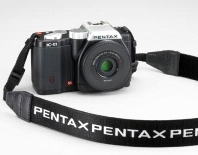 Pentax K-01 - următorul mirrorless de pe piaţă