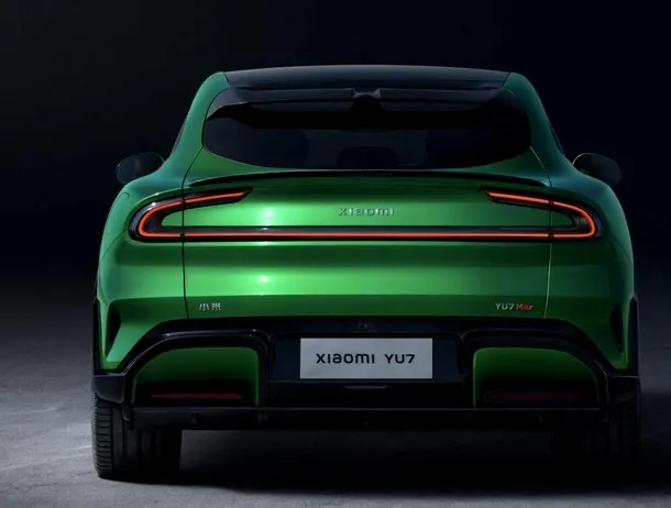 Rivalul Teslei Model Y, Xiaomi YU7, s-a vândut în peste 200.000 de unități în doar trei minute