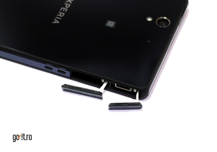 Sony Xperia Z - capace cu garnituri