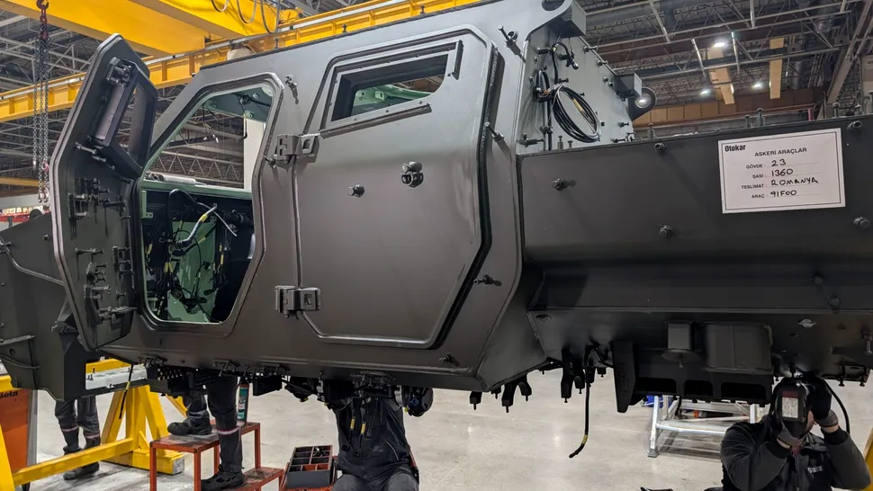 Sondaj: Românii susțin puternic producția internă de echipamente militare. Majoritatea vor investiții în drone și cursuri de operatori în licee și facultăți