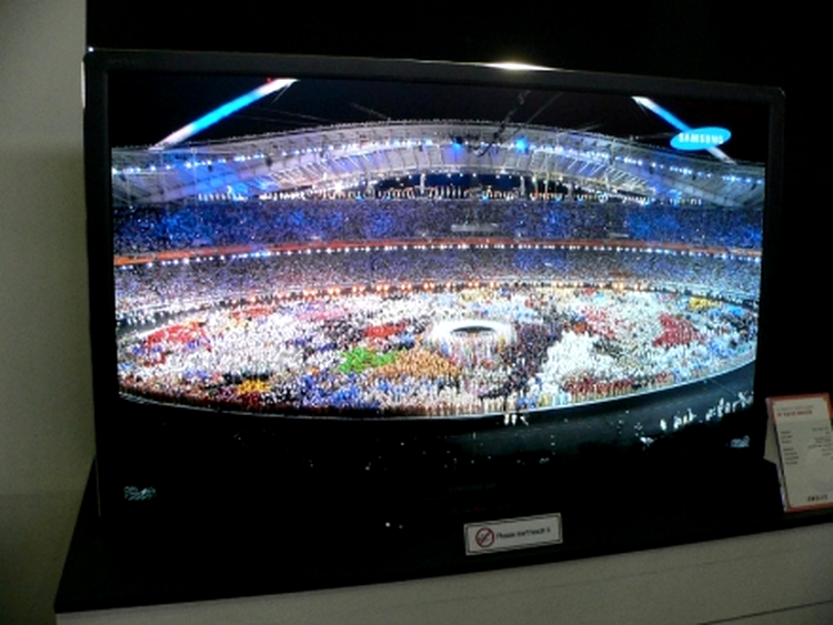 Primul OLED TV de 40