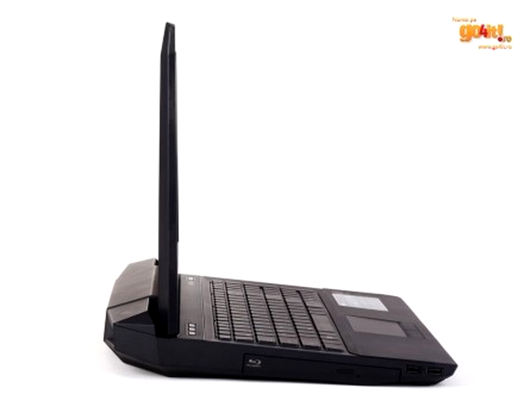 Asus G53J - un laptop masiv