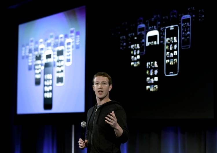 Numărul de utilizatori care accesează Facebook de pe dispozitive mobile a crescut spectaculos
