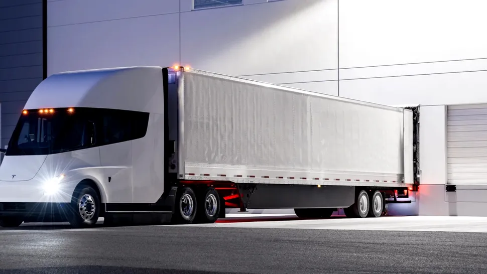 Tesla Semi, camionul electric promis de Musk pentru 2019, va fi lansat oficial abia în decembrie 2022
