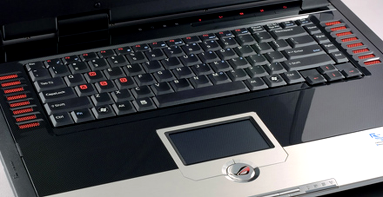 tastatura si touchpad-ul