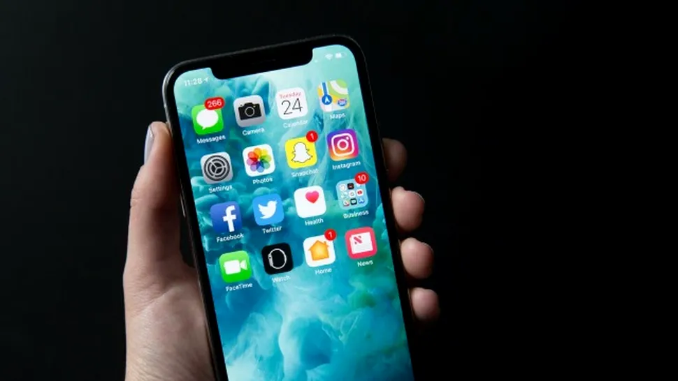 iPhone X trebuia să fie lansat în 2018, dezvăluie vicepreşedintele Apple