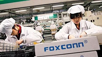Pusă în faţa unor pieţe care îşi diminuează treptat creşterea, Foxconn se pregăteşte de concedieri