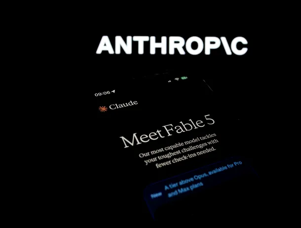 Anthropic se confruntă cu critici după lansarea Fable 5: modelul AI, acuzat că este prea restrictiv