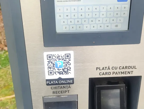 Primăria Municipiului București avertizează în privința codurilor QR false, lipite pe parcometrele din Capitală