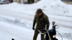 FOTO Armata rusă a primit trotinete electrice marca Kalașnikov. Cum arată și ce caracteristici tehnice au?