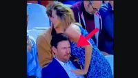 Moment viral, în direct: S-a răzbunat pe femeia care îl deranja la meci
