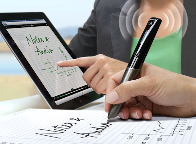 Livescribe Sky pen - notiţele pot fi citite şi de pe tabletă