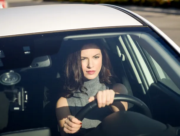 Benzină la peste 8,5 lei: Sfaturi de bază pentru condus care pot reduce consumul de carburant cu până la 25%