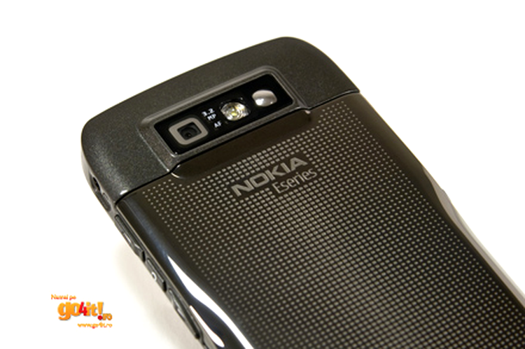 Nokia E71