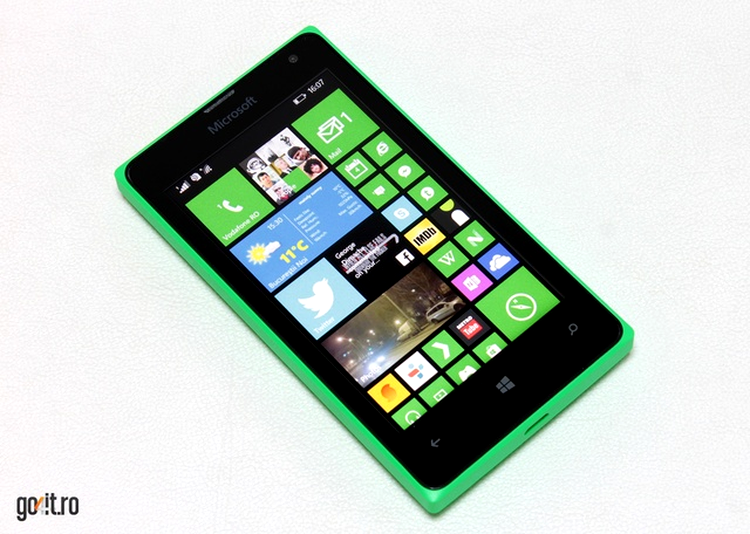 Microsoft Lumia 435: un design greu de confundat