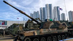 Producătorii de muniție de artilerie nu văd o amenințare în drone. Dr. Cătălin Cîrlănaru, Falcon Defence: „Nu există o competiție între aceste tehnologii”