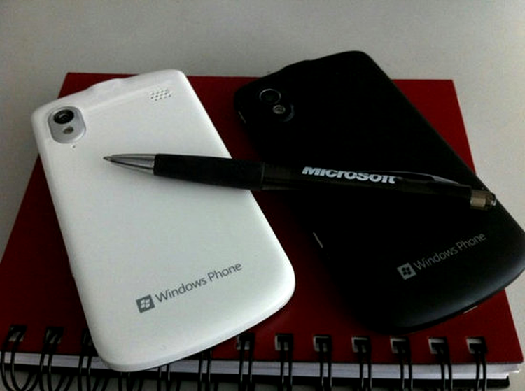 ZTE ar putea lansa un smartphone Windows Phone 8 cu ecran de 5.9 inch
