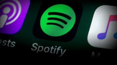 Spotify va adăuga funcții de karaoke, interfață pentru mașină și redare offline pe conturi „free”