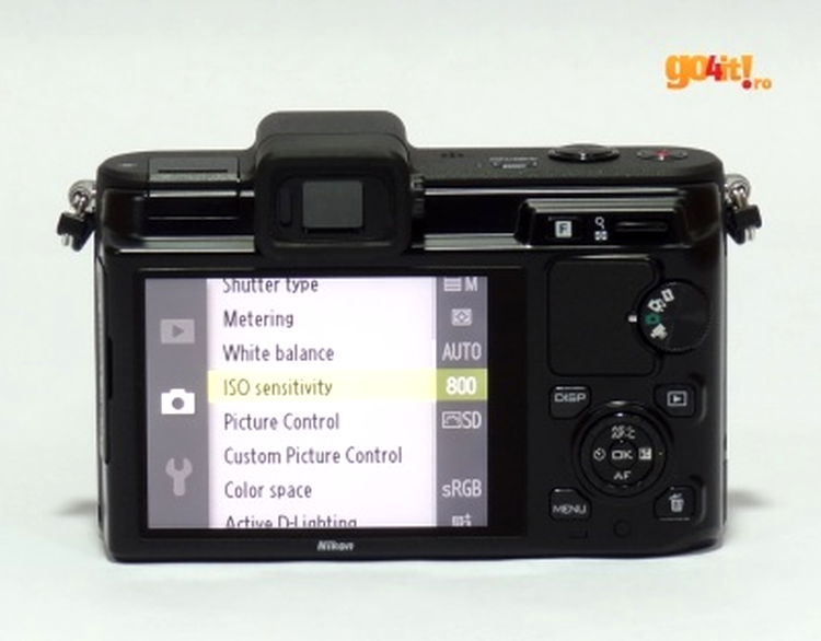 Nikon V1 - unul din cele două modele din seria Nikon 1