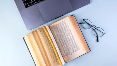 Cotor este primul librar AI din România. Compania din spate dă asigurări că echipa de suport uman rămâne activă