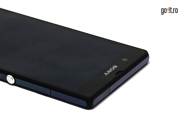 Sony Xperia Z - ecran foarte vizibil în lumină puternică