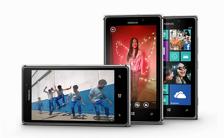 Nokia Lumia 925 - ecran ClearBlack de 4.5”