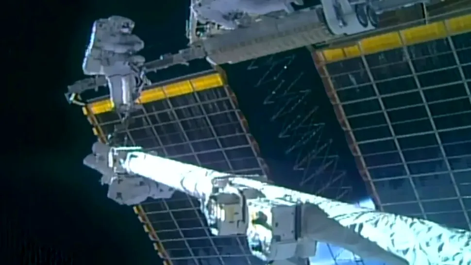 VIDEO: Doi astronauți au petrecut peste șapte ore în afara Stației Spațiale Internaționale. Care a fost motivul