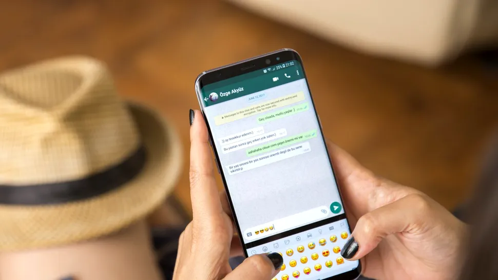 Cum poți trimite pe WhatsApp mesaje și imagini care dispar după 7 zile