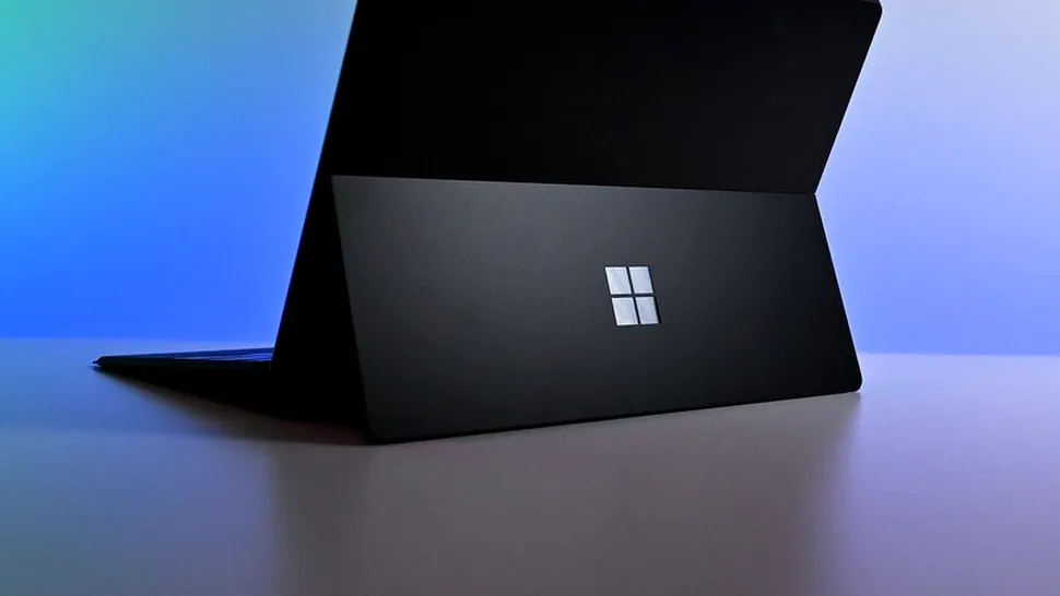 Microsoft pregătește Surface Pro X 2, o nouă tabletă ARM care poate rula aplicații Windows pe 64 biți