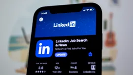Platforma LinkedIn, acuzată că ascunde datele utilizatorilor în spatele unui abonament plătit